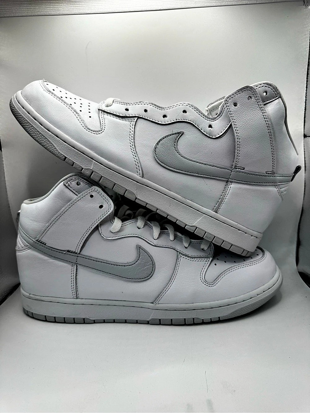Nike Dunk High-Top Sneakers in White & Gray US 13 Like New
